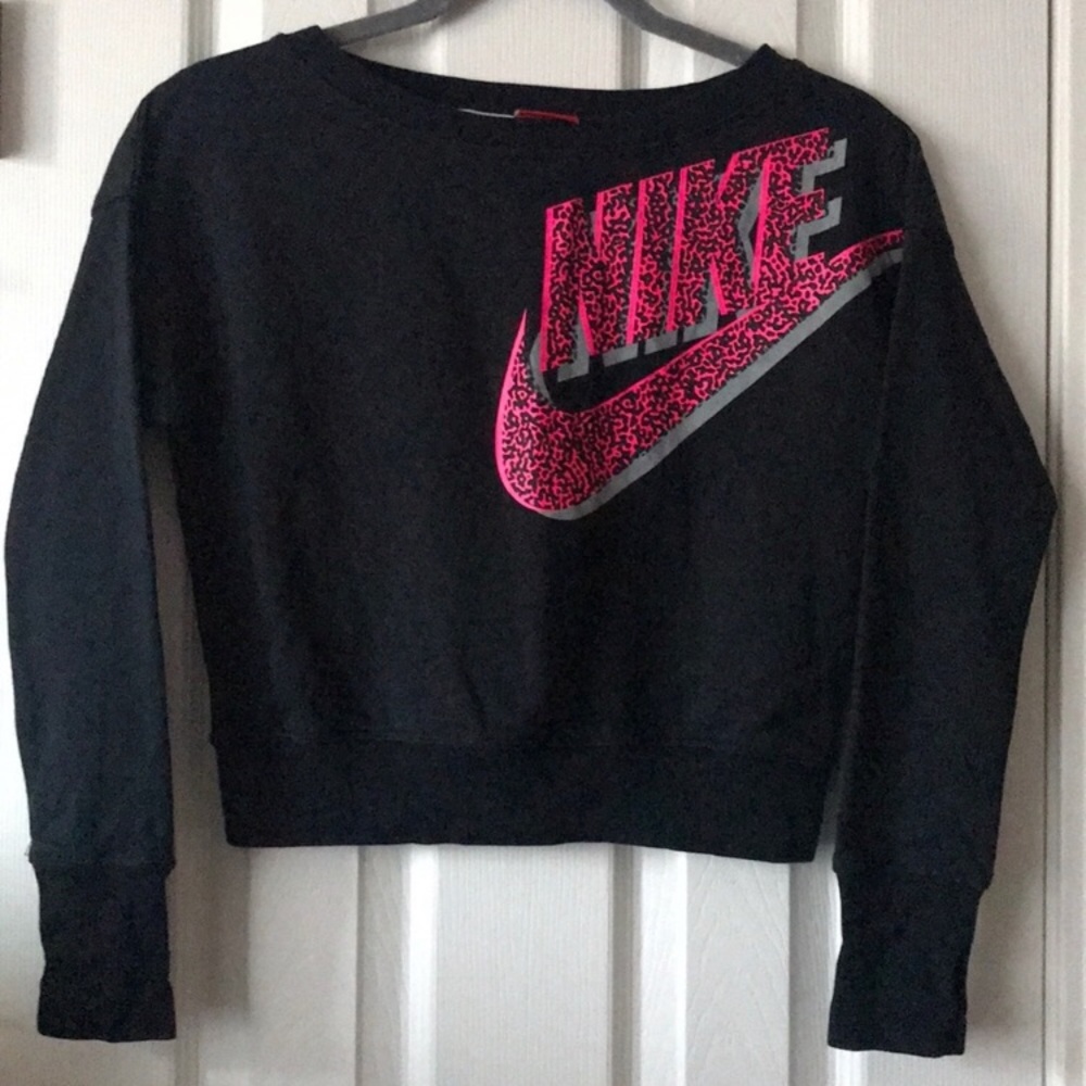 Nike cropped sweat shirt.